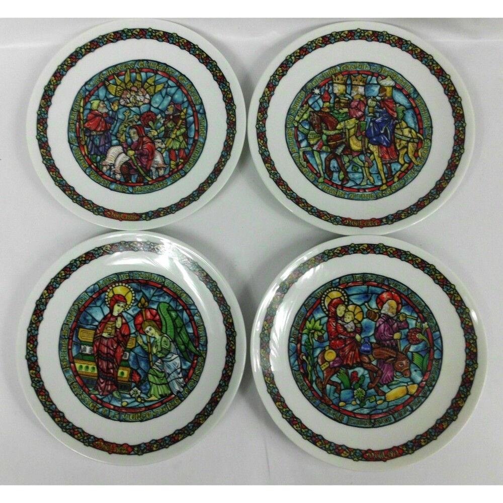 Vintage D'Arceau Limoges Plates 8.5 Inch Noel Vitrail Christmas 1975 & 1980-1982